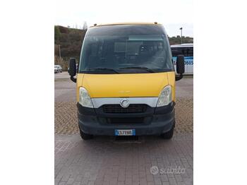 Autobús Scuolabus/ Diversi scuolabus 50 posti euro 5: foto 1