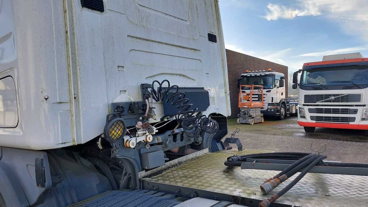 Cabeza tractora Scania R380: foto 10