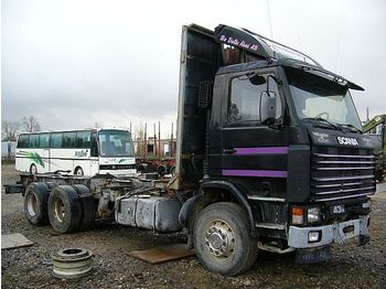 Scania 143 H, 6x4 - Camión chasis