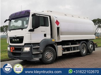 Camión cisterna MAN 26.320 TGS fuel tank: foto 1
