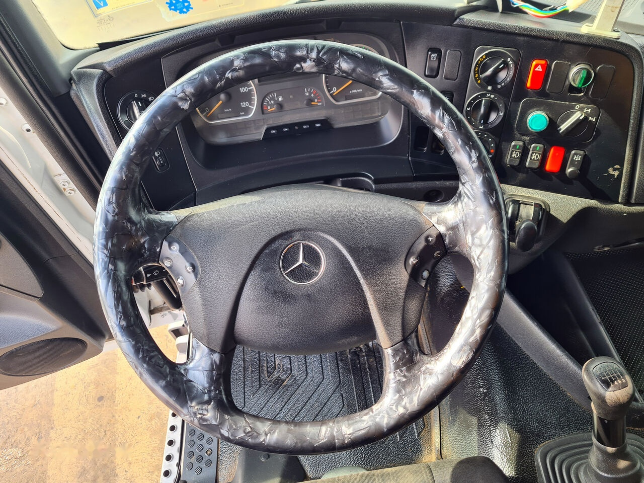 Camión volquete Mercedes-Benz 2015 AXOR 3340/EURO 5 6X4 AC HARDOX TIPPER: foto 23