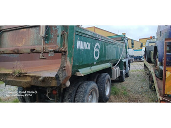 Camión volquete para transporte de materiales áridos Mercedes-Benz Actros 3236 Axor 3236 Dump 8x4 spring Manual: foto 4