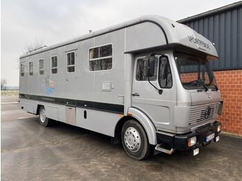 Camión transporte de ganado Mercedes-Benz Pferdetransporter: foto 1