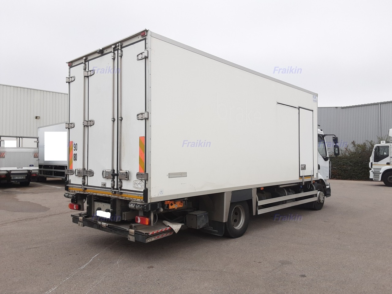 Camión frigorífico para transporte de alimentos RENAULT MIDLUM FRIGO MIDLUM 220.14 BITEMPERATURA: foto 4