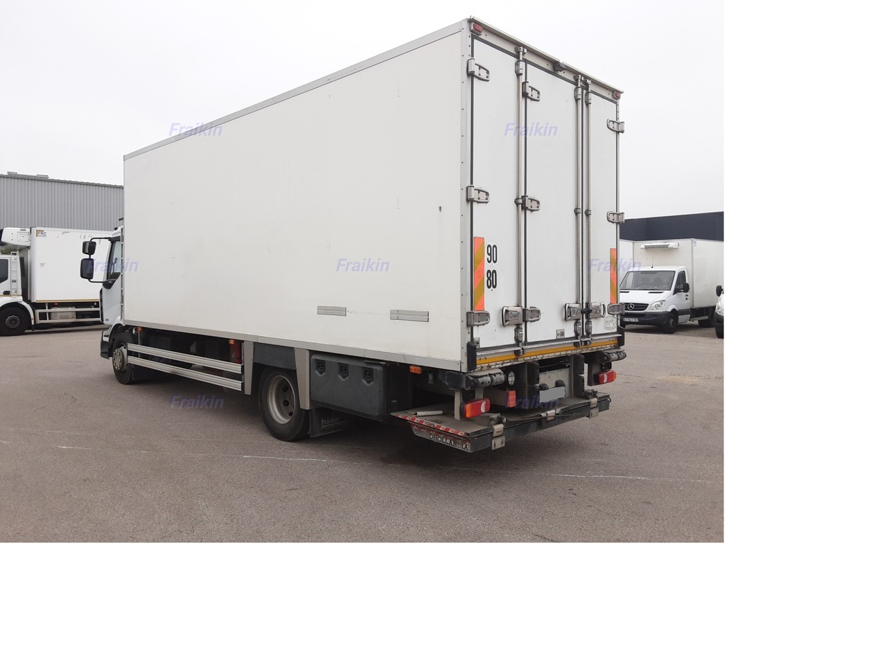 Camión frigorífico para transporte de alimentos RENAULT MIDLUM FRIGO MIDLUM 220.14 BITEMPERATURA: foto 6