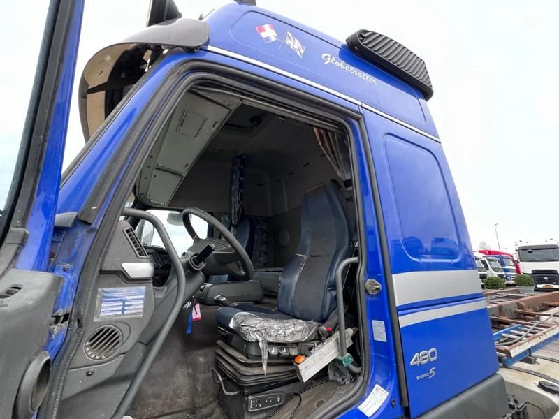 Camión con equipo de cable Volvo FM 480 Globetrotter / 6x2 / Cable Systeem / engine problem: foto 13