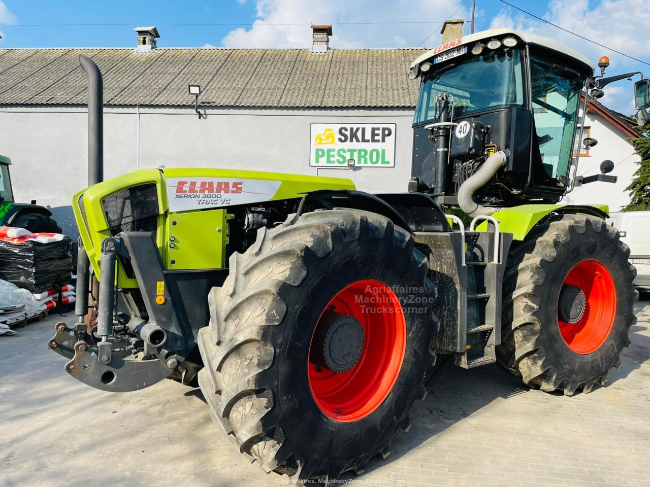 Tractor Claas XERION 3800: foto 9