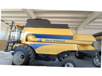 Cosechadora de granos New Holland CSX 7080: foto 1