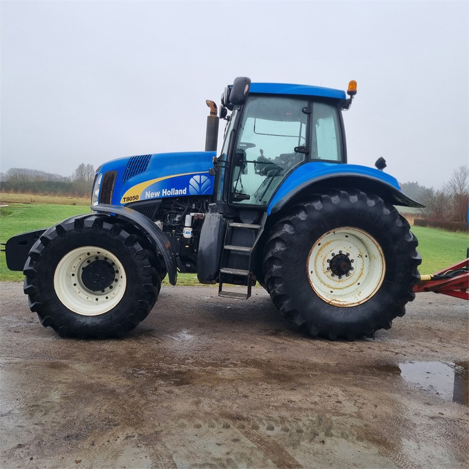 Tractor New Holland T 8050 Class 5: foto 2