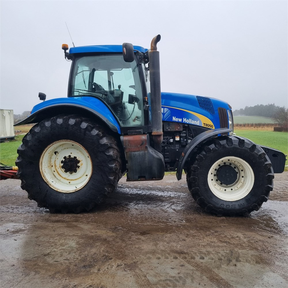 Tractor New Holland T 8050 Class 5: foto 6