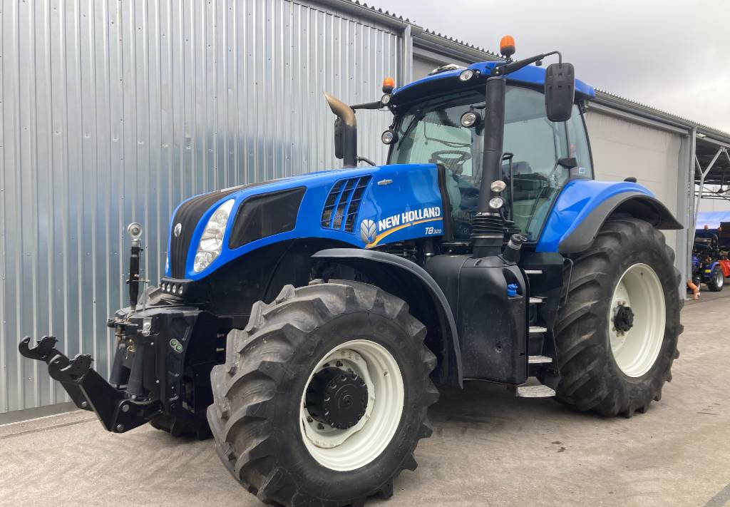 Tractor New Holland T 8.320 AC: foto 7