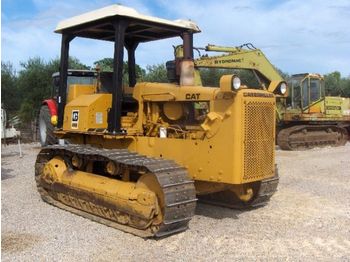 CATERPILLAR D5B
 - Tractor