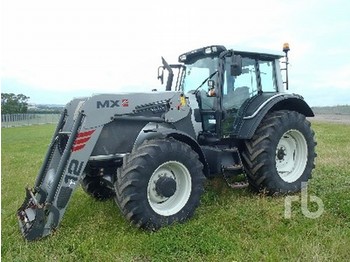 Valtra T151 - Tractor