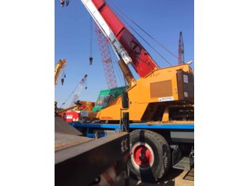 KATO KR35H-III - Autogrúa