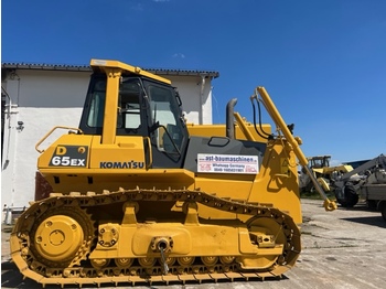 Bulldozer KOMATSU D65EX12 mit Ripperventil