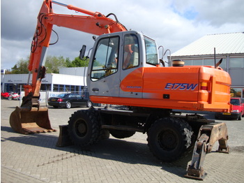 FIAT-KOBELCO E175W - Excavadora de ruedas