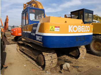 Excavadora de cadenas Kobelco SK07: foto 2