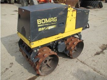 BOMAG BMP 851 - Rodillo