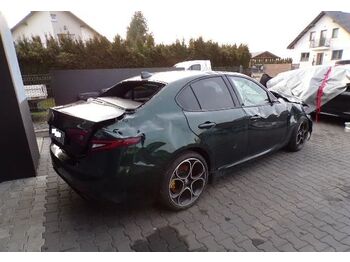 Alfa Romeo 2.0 Turbo Veloce Q4 Giulia - Coche