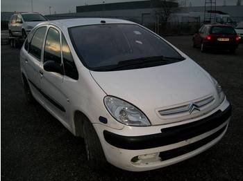 citroen MPV, fabr.CITROEN, type PICASSO, 2.0 HDI, eerste inschrijving 01-01-2006, km-stand 114.700, chassisnr VF7CHRHYB39999467, AIRCO, alle documenten aanwezig - Coche