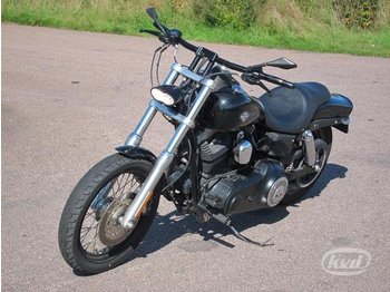 Harley-Davidson FXDB Dyna Street Bob Motorcykel (76hk)  - Motocicleta