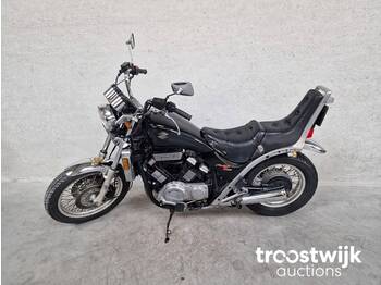 suzuki 700 GV - Motocicleta