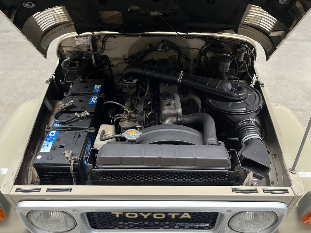 Coche Toyota LAND CRUISER HJ 45 - 3.6l DIESEL / PICKUP: foto 16