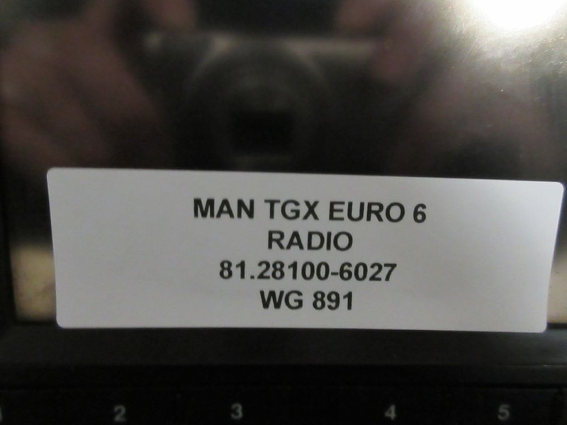 Sistema eléctrico para Camión MAN TGX 81.28100-6027 RADIO / NAVIGATIE EURO 6: foto 3