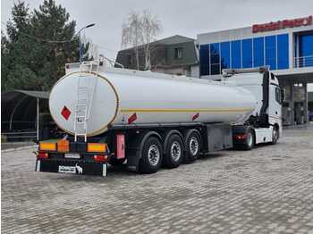 Semirremolque cisterna para transporte de combustible Simatra NC-86: foto 1