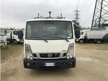 NISSAN NT400 35.12 EURO 5B+ PASSO 2500 - Camión de basura