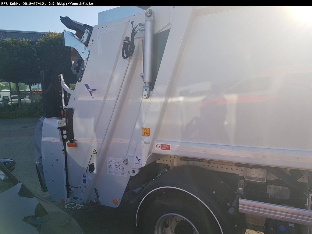 Camión de basura FUSO Canter 9C18 AMT 4x2   HS HL 8,5 t Olympus M: foto 2