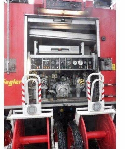 Camión de bomberos Mercedes-Benz ACTROS 1835 Feuerwehr 2080 L Fire Unit !!: foto 9