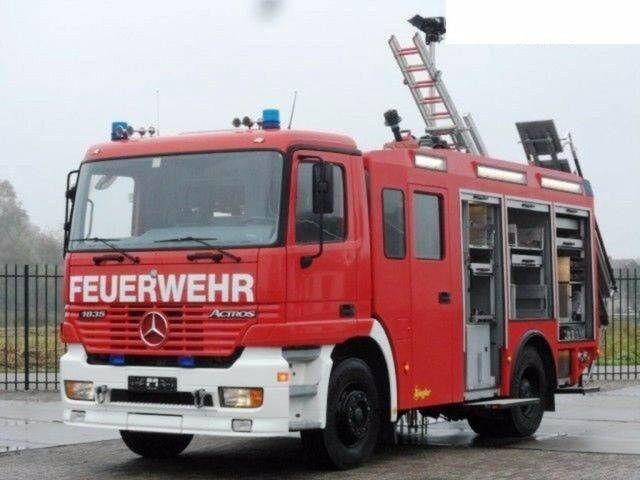 Camión de bomberos Mercedes-Benz ACTROS 1835 Feuerwehr 2080 L Fire Unit !!: foto 2