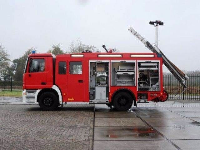 Camión de bomberos Mercedes-Benz ACTROS 1835 Feuerwehr 2080 L Fire Unit !!: foto 3