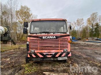 Barredora vial Scania reservdelsbil: foto 1