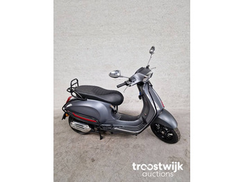 Vespa Sprint 4T - Motocicleta: foto 1