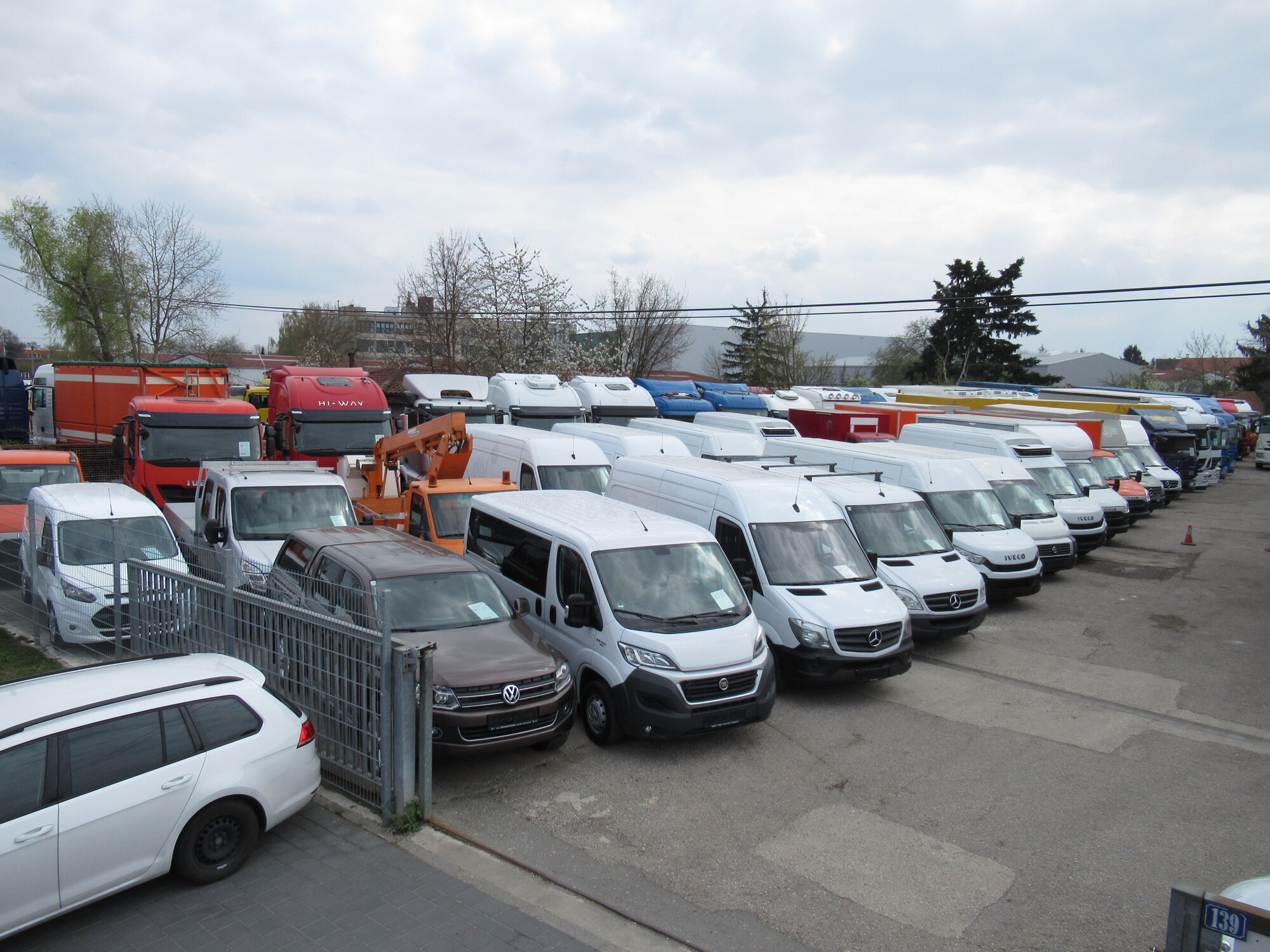 AutoStratis - Furgonetas - 4x2, caja de cambios: manual undefined: foto 6