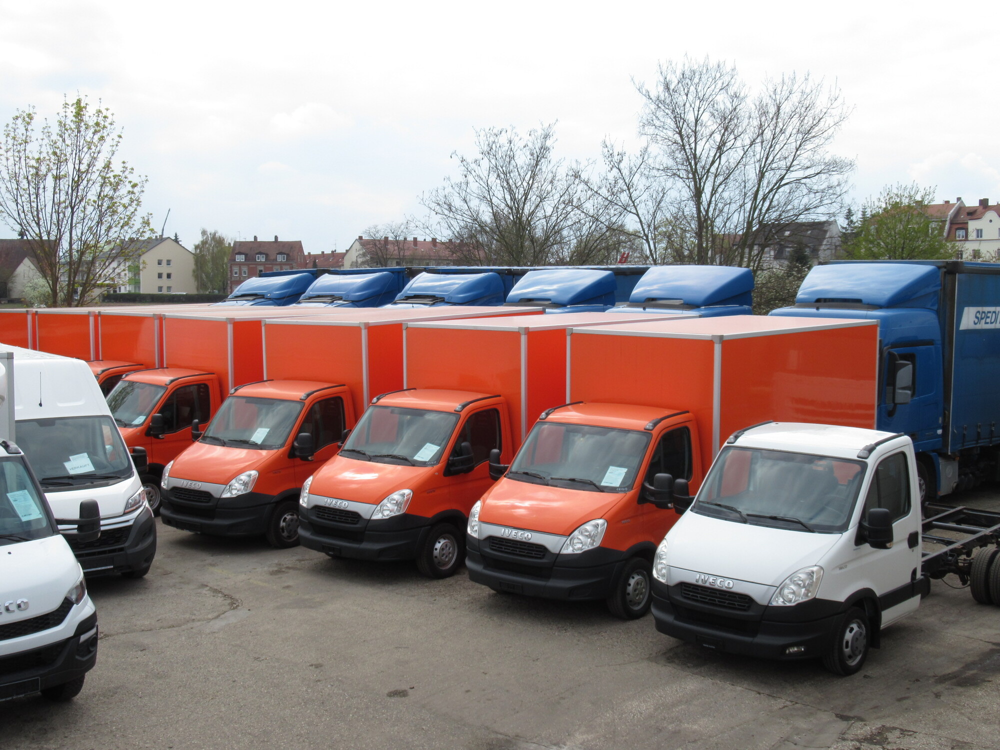 AutoStratis - Furgonetas - 4x2, caja de cambios: manual undefined: foto 2