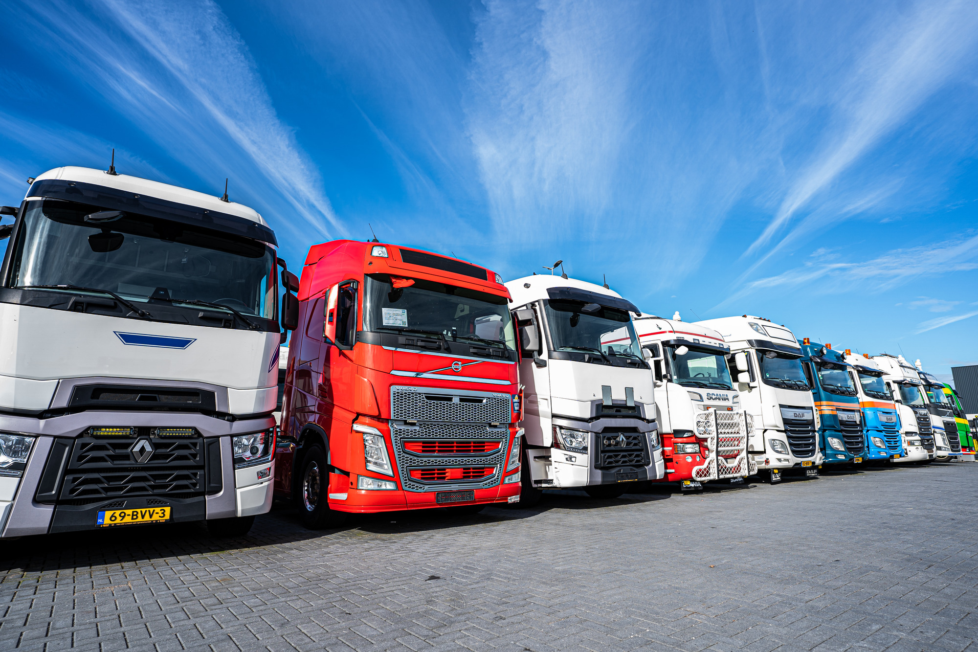 LVS Used TRUCKS - Semirremolques - plataforma de carga undefined: foto 1