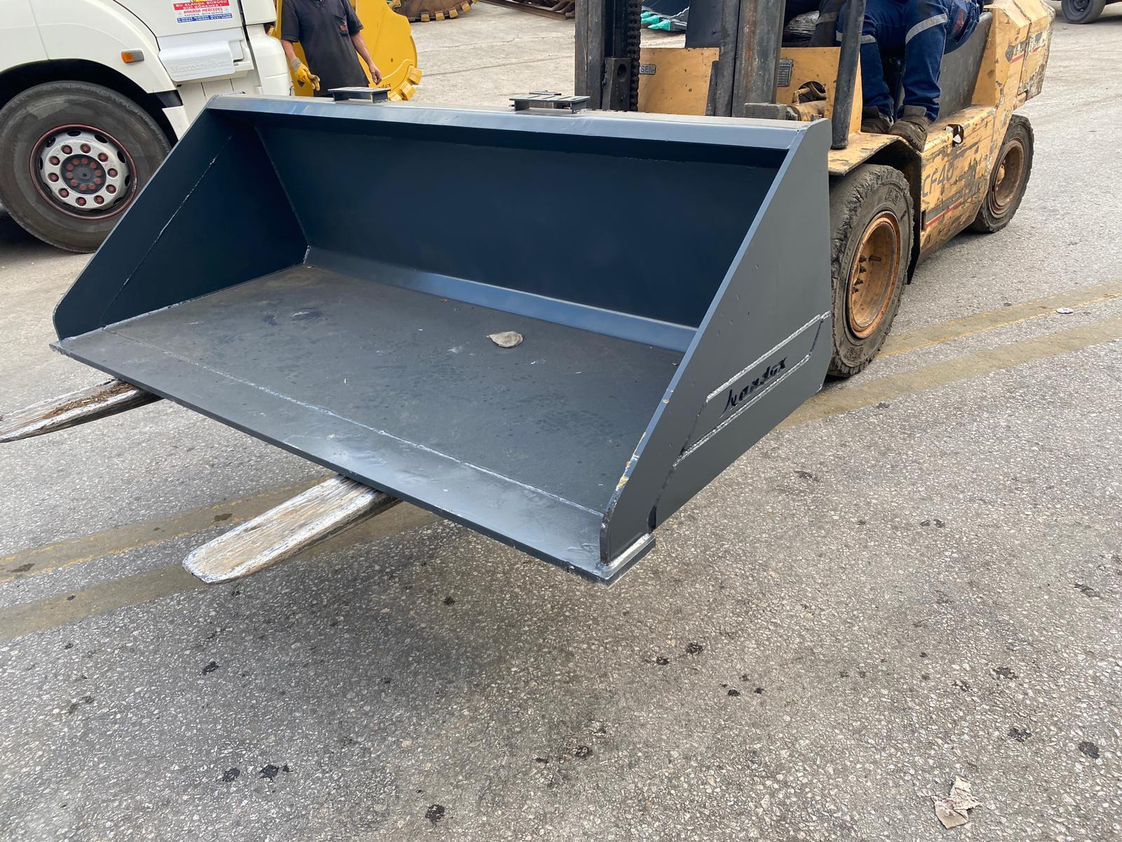 ANDOKS  - Implementos undefined: foto 64