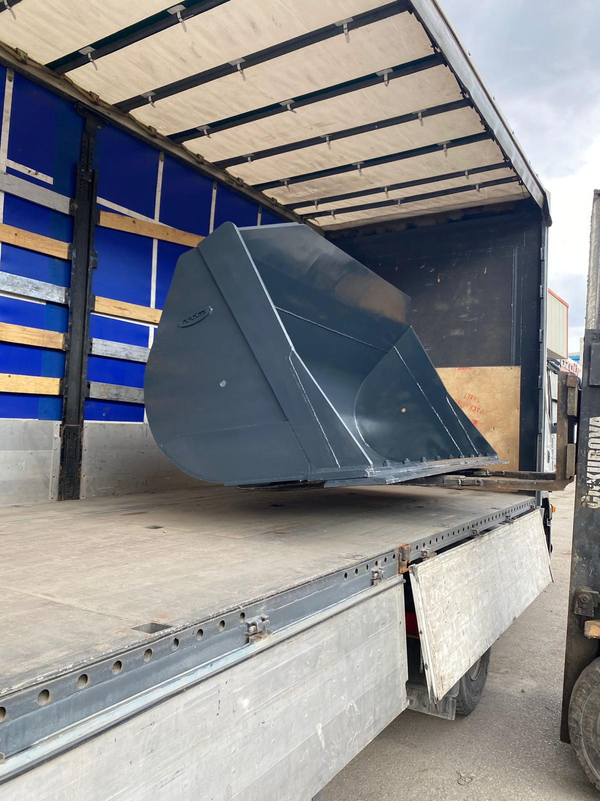 ANDOKS  - Implementos undefined: foto 24