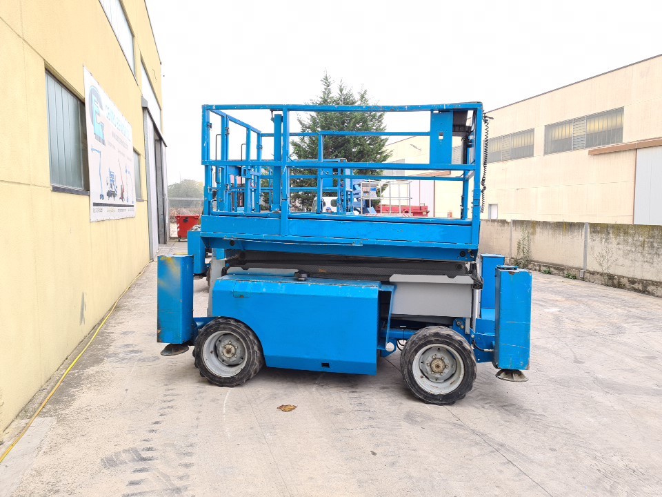 Centro Elevatori SRL - Maquinaria de construcción - Año: 2007 undefined: foto 14