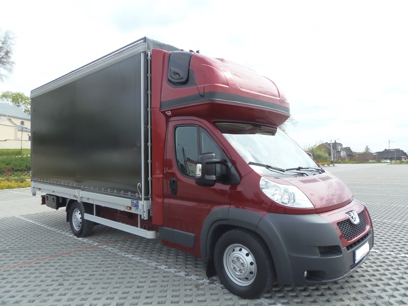 TM Kozłowski s.c. - Furgonetas RENAULT undefined: foto 17
