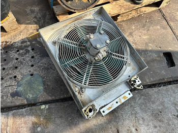 Excavadora de ruedas CAT 214 B FT radiator: foto 2