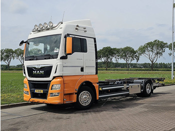 Leasing para MAN 18.400 TGX XLX 4X2 2T LIFT INT. MAN 18.400 TGX XLX 4X2 2T LIFT INT.: foto 2