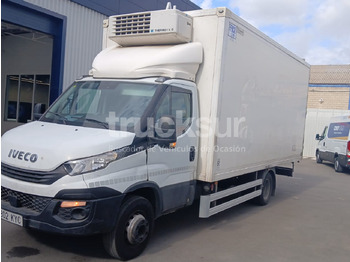 Camión caja cerrada IVECO