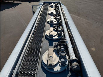 Camión cisterna Volvo FM460 8x2*6 24.000 l. ADR Tank: foto 5