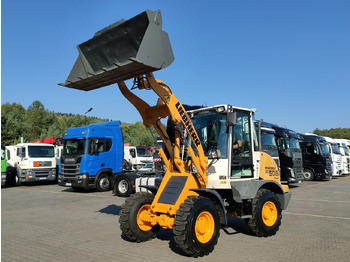 Cargadora articulada