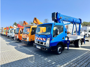 Camión con plataforma elevadora NISSAN