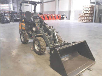 Minicargadora Giant G 2200 E X-Tra Elektro: foto 4 Minicargadora Giant G 2200 E X-Tra Elektro: foto 4